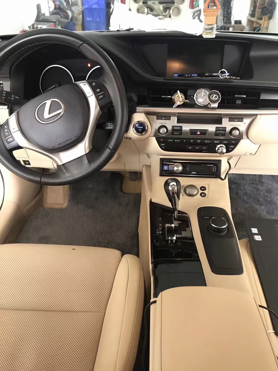 车上的音响太差能换好一点的吗,汽车换喇叭不换分频器可以吗