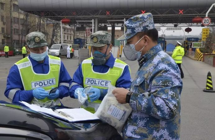 在战“疫”中迎接大考，陕西省军区官兵不辱使命