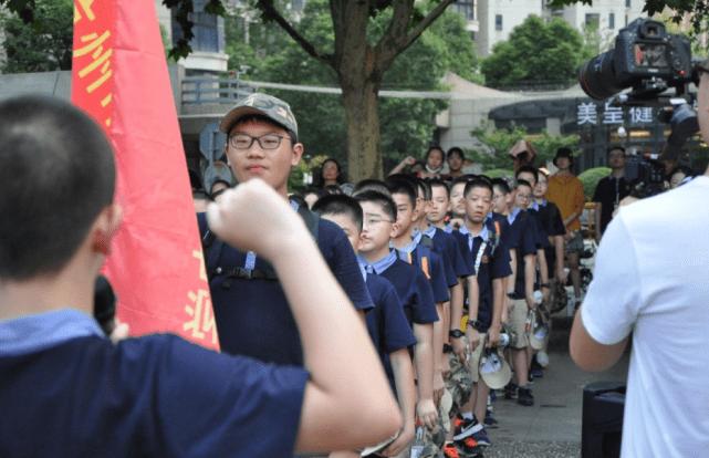 砥砺前行开学第一课,开学第一课逐梦新征程回放