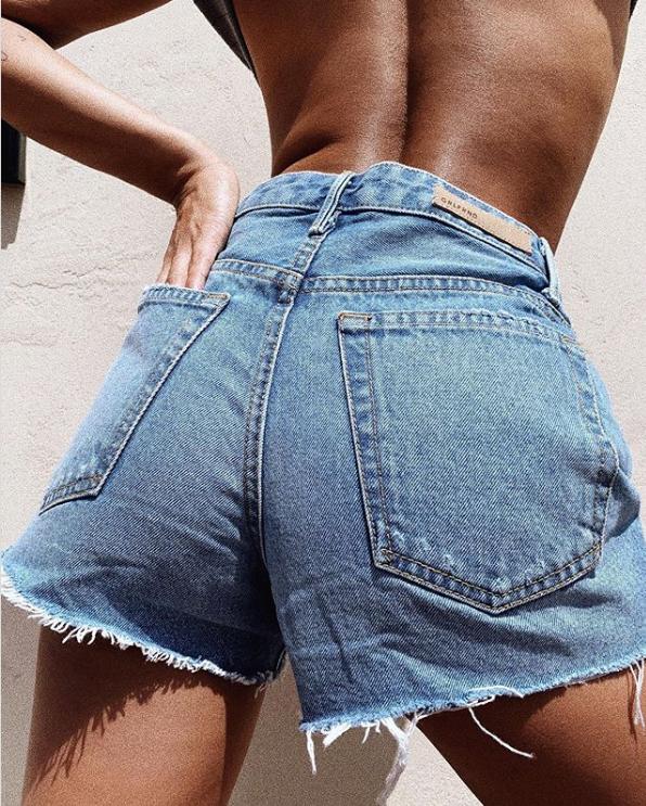 今年最火牛仔短裤新款,夏季牛仔短裤哪种最好看