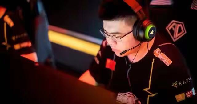 季后赛全部4比0夺冠,nh和4am成绩