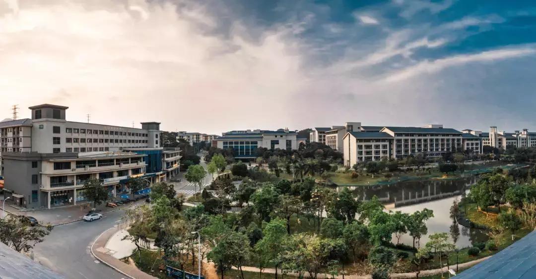 东莞理工学院城市学院新生群,东莞理工学院城市学院英语系