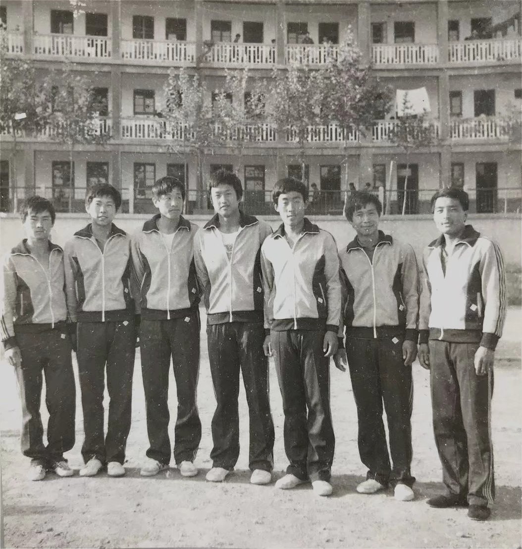 老照片同学友谊,老照片学校旧照