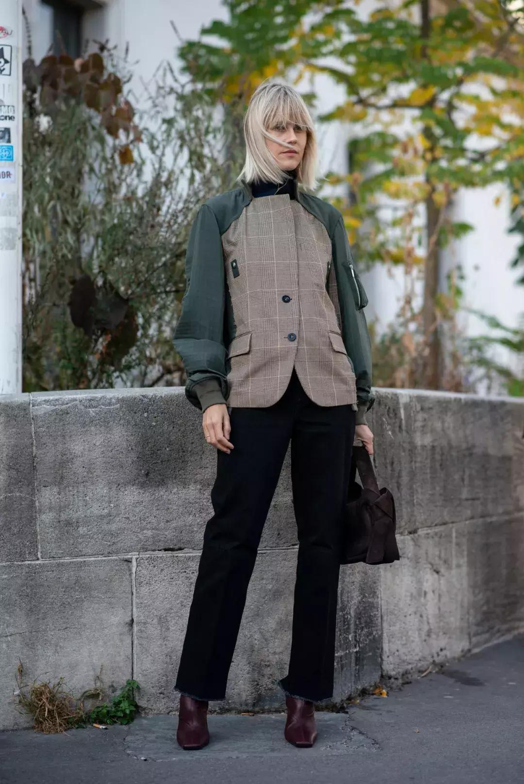 男士黑色羽绒服配什么打底衫,黑羽绒服大衣配什么打底衫