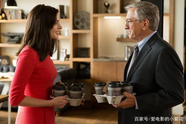 安妮海瑟薇职场电影,安妮海瑟薇职场形象电影