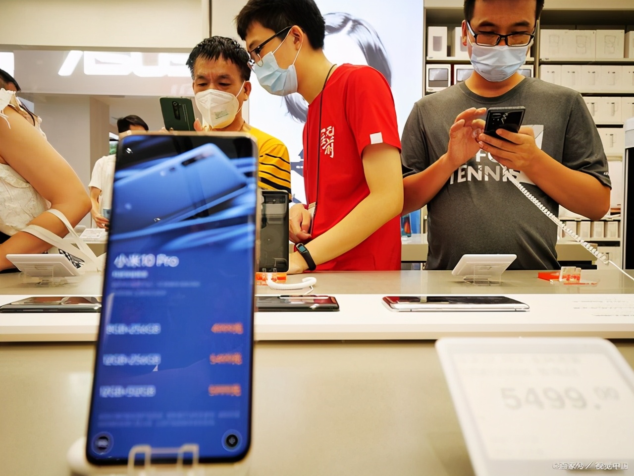 小米10pro下架了线下会降价卖吗,小米10pro首卖雷军备货几何