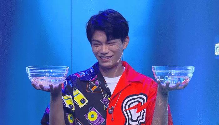 《快本》丁禹兮化身“端水达人”,秦岚再现神演技,秦昊又玩梗了