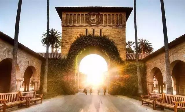 国际班比普通班轻松吗,国际班和普通学校区别