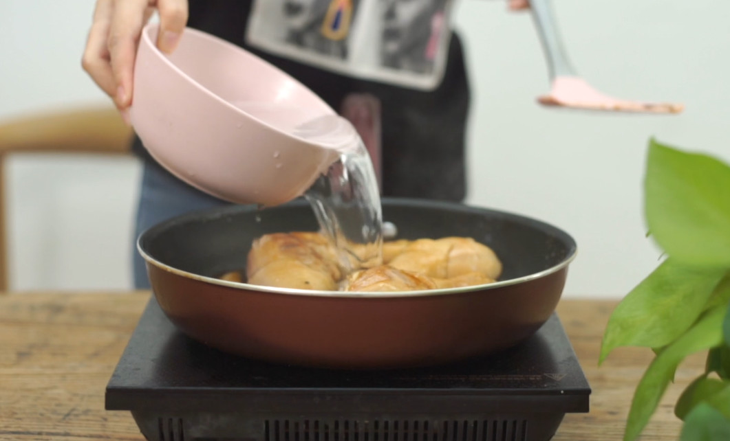 鸡腿裹面粉的做法,好吃的可乐鸡翅和可乐鸡腿怎么做