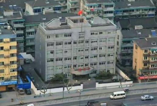 一年狂卖32亿中国最土饮料,国产饮料巨头没落曾年入50亿