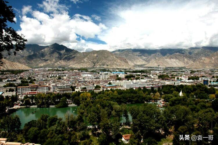 去西藏领略雄伟的布达拉宫,走进西藏神秘的宫殿布达拉宫