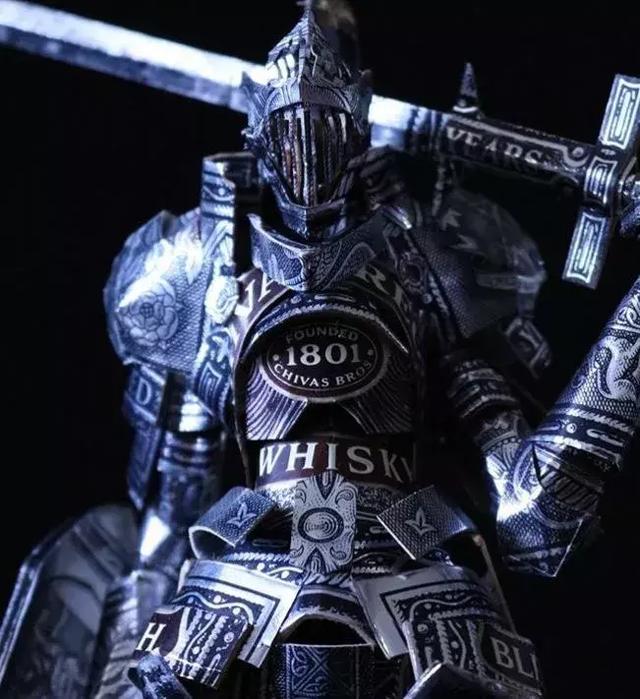 日本小哥自称“空箱职人”，靠着废纸盒办展览