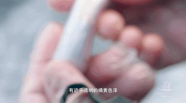 硬核吃鱼子酱指南，配糖油饼臭豆腐皮蛋