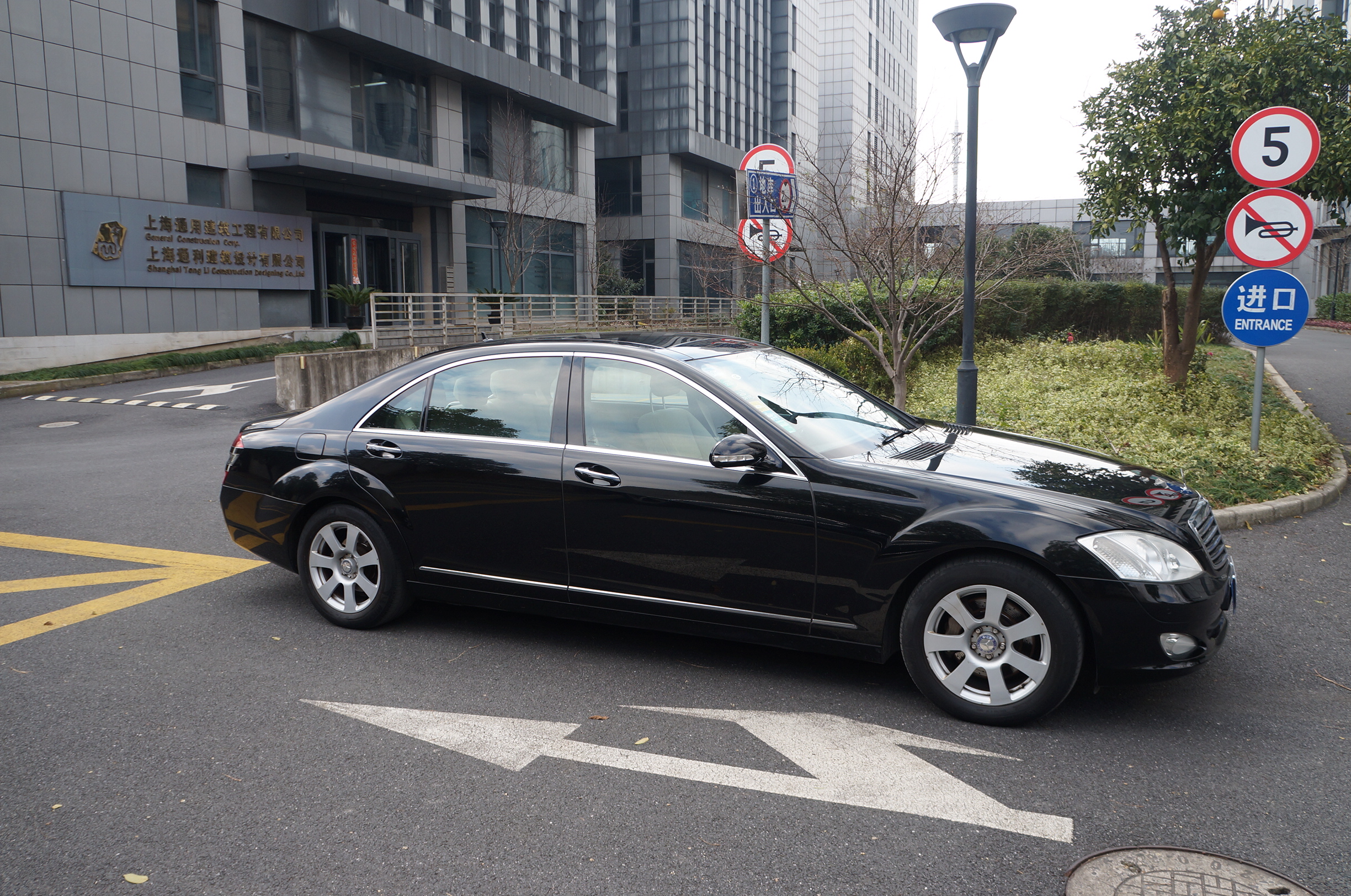 10年奔驰s还能开吗,十年的奔驰s二手车能买吗