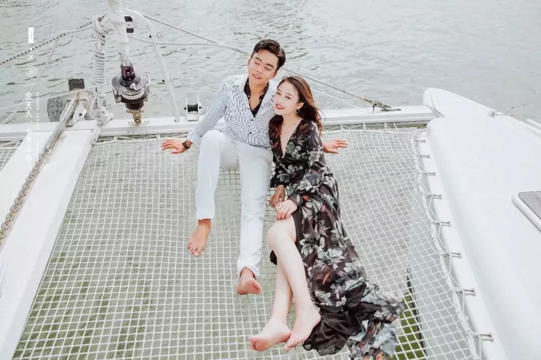 三亚蓝骑士游艇旅拍,三亚闺蜜游艇旅拍