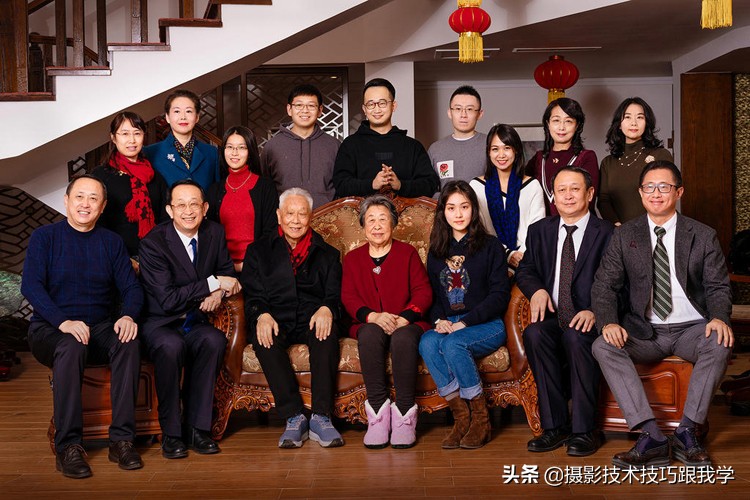 新年是团聚的时刻,全家福的拍摄技巧你可得学会
