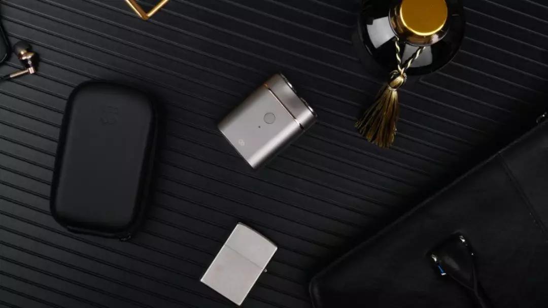 削铁如泥剃须刀,巴掌大的剃须刀你用过吗