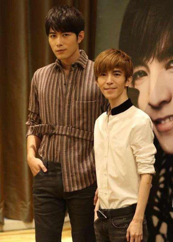 舆论群殴、观众嫌弃、质疑代笔,韩寒和郭敬明谁的黑料更胜一筹