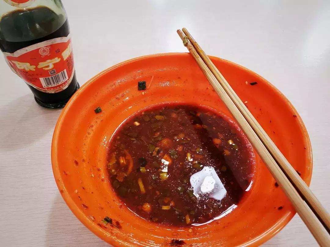 为啥每个肛肠医院周围有肥肠粉,成都东大肛肠医院楼下肥肠粉