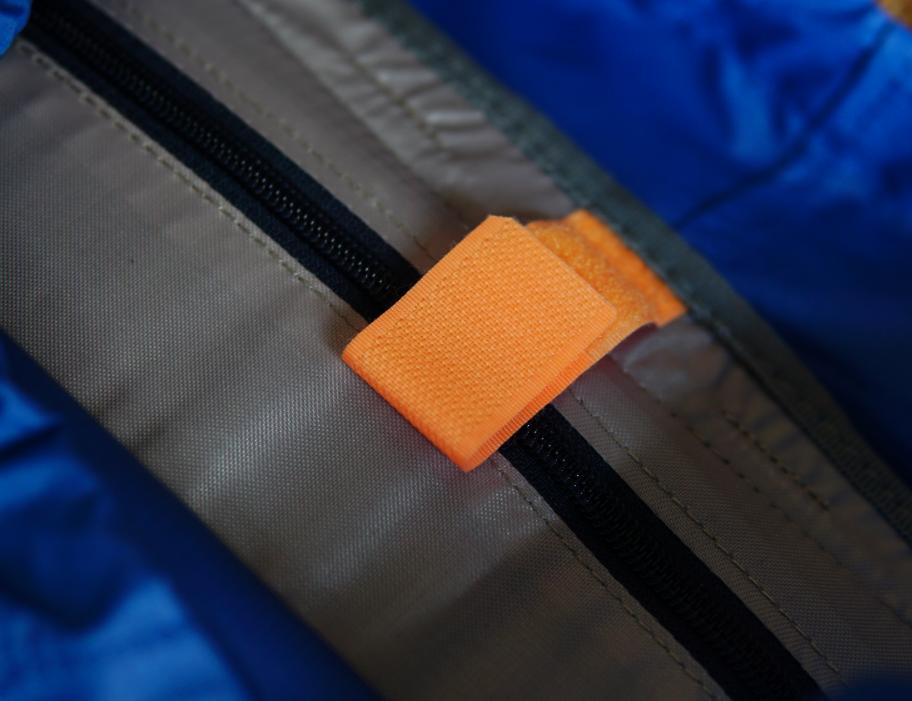 再也不怕背包被汗湿了：多特福特拉26L户外背包评测