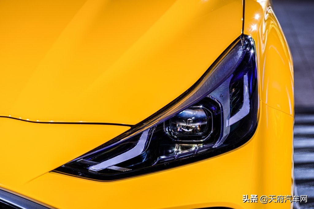 8万级运动轿跑无对手试驾全新mg5,2021款名爵mg51.5l青春豪华版内饰