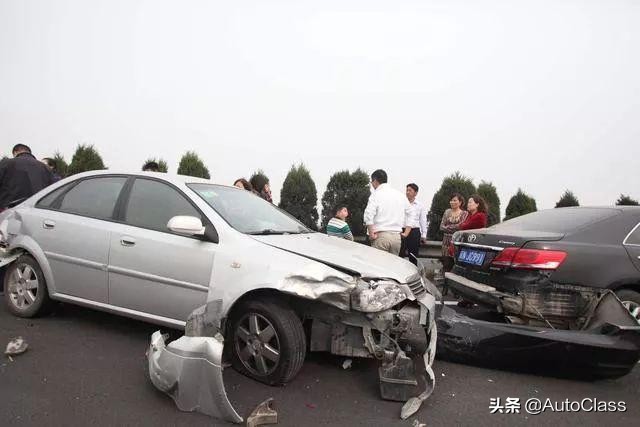 遇到车祸对方赔不起怎么办,车祸对方全责赔不起钱怎么办