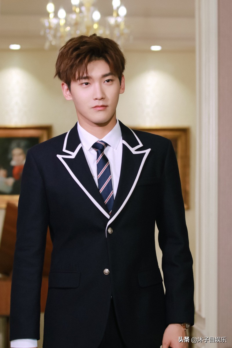 娱乐圈十大经典男明星,盘点娱乐圈最帅的六位男明星