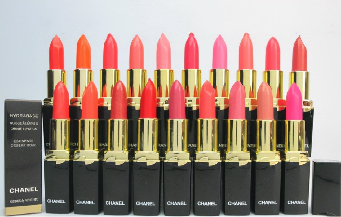 什么口红最好用不掉色又好看,口红哪一款的最好用而且不掉色