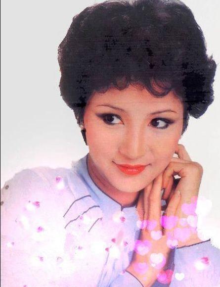 狄波拉潇洒情史，为谢贤甩美国富豪，离婚后嫁小11岁男人收获爱情