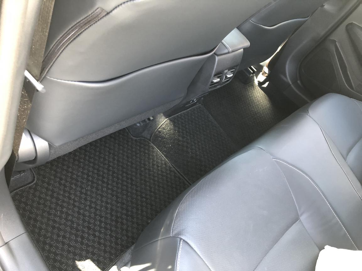 最新款卡罗拉值得买吗,10多万公里的卡罗拉值得入手吗