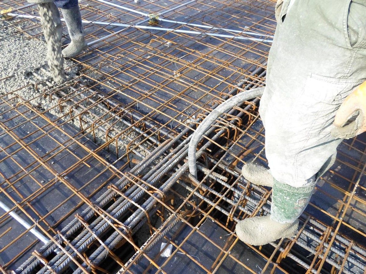 混凝土浇好后10小时下暴雨要紧吗,混凝土雨天施工注意什么