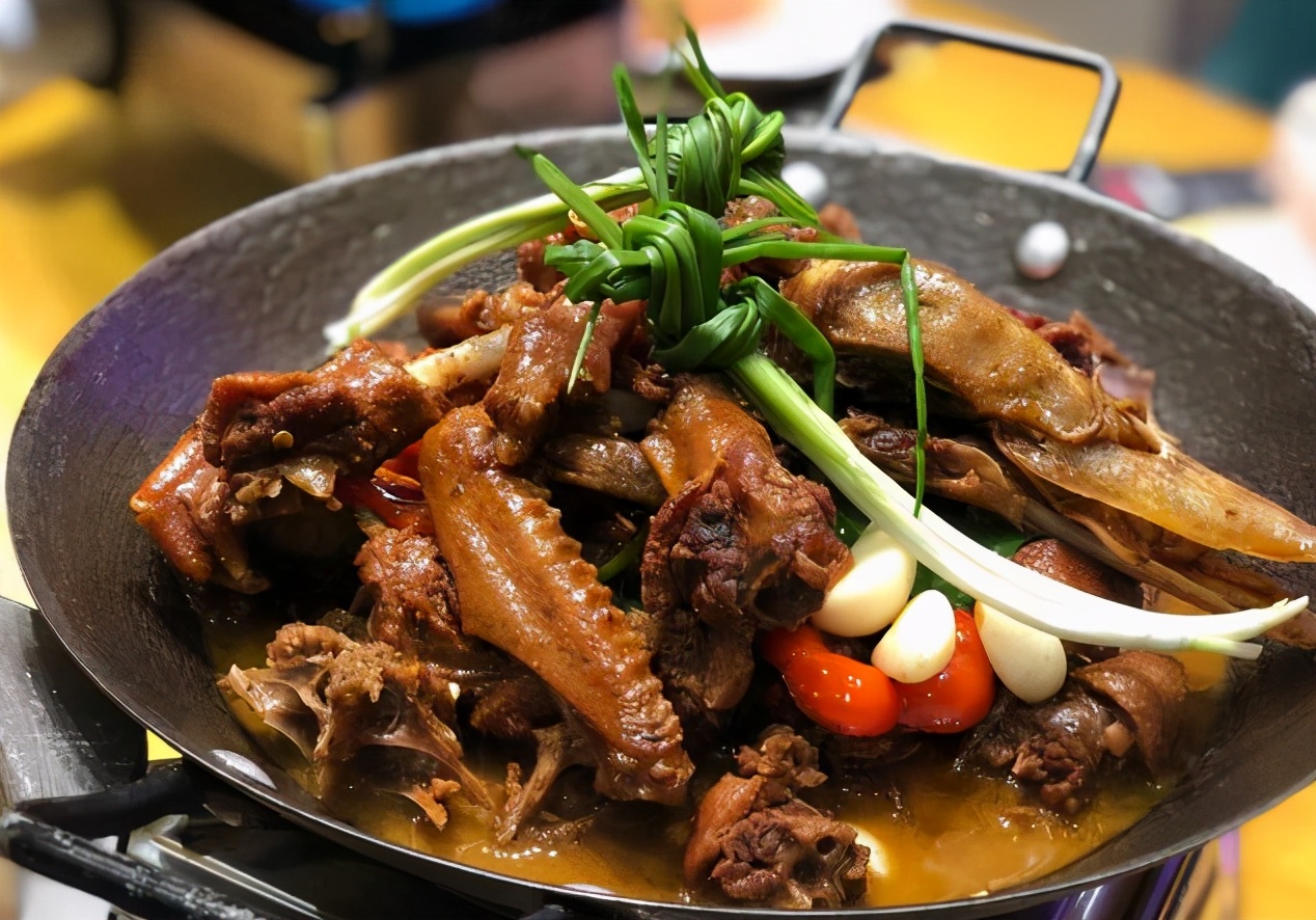 为什么鸭肉煮出来有膻味,烤好的鸭肉再怎么弄没有膻味