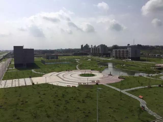 这一群制假发工厂,竟养活了30万当地人!