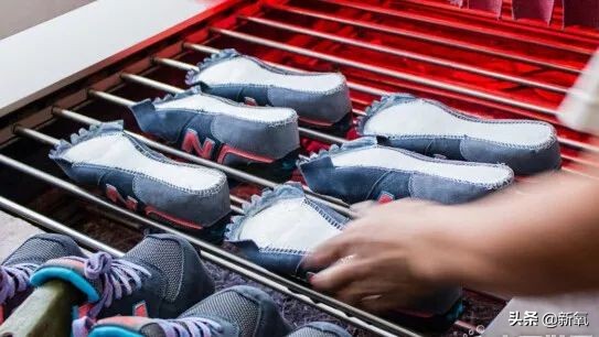 nike权志龙联名1.0上脚实拍,耐克联名鞋权志龙收入