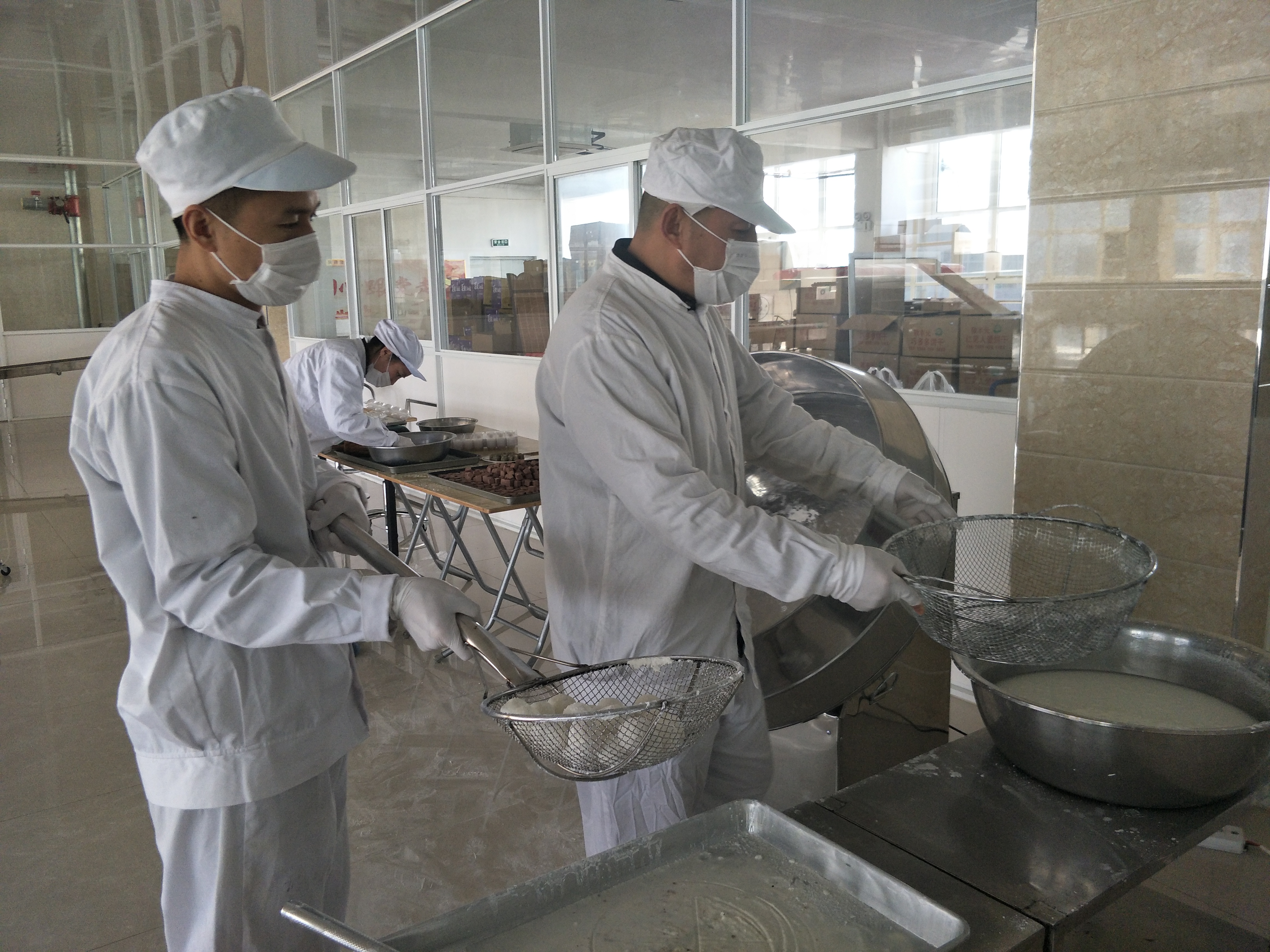 致敬最美逆行者冬至,致敬最美逆行者元宵节图片