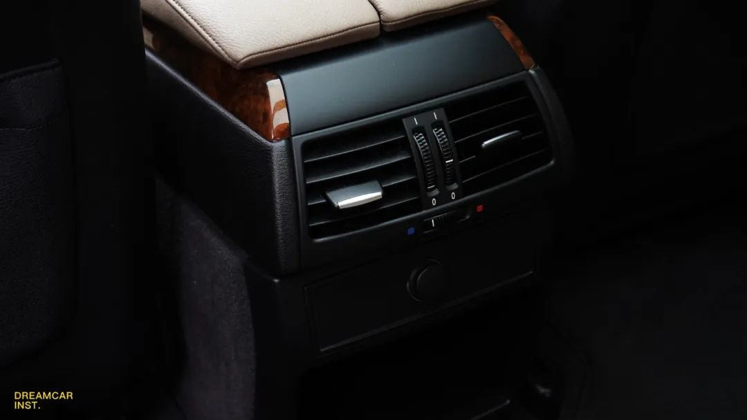 e70x5上代车型,11款宝马x5e70试驾视频