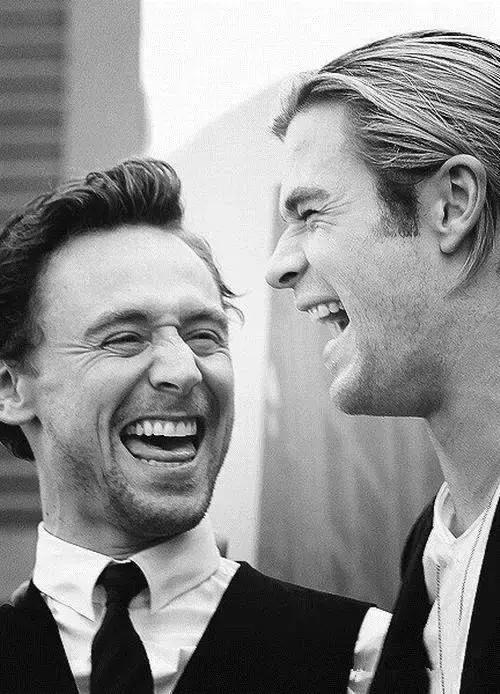 世界微笑日美好生活藏在眼角眉梢,世界微笑日送你最美微笑