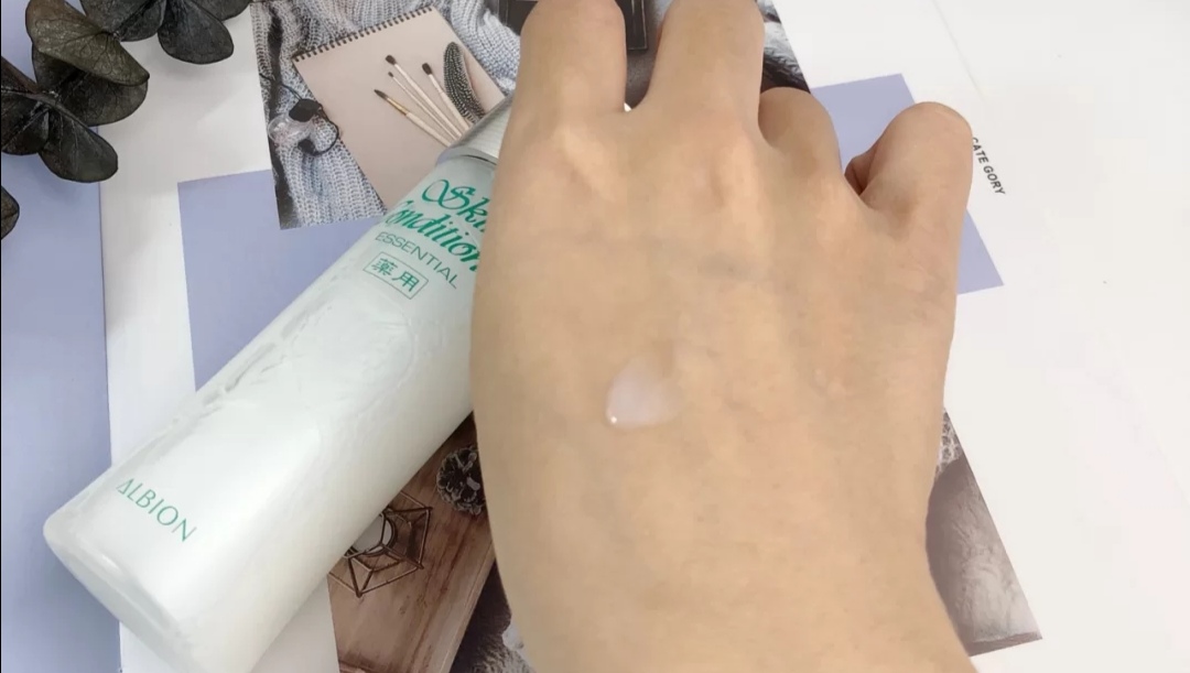 黛珂植物韵律和美白水乳哪款好,ipsa水乳