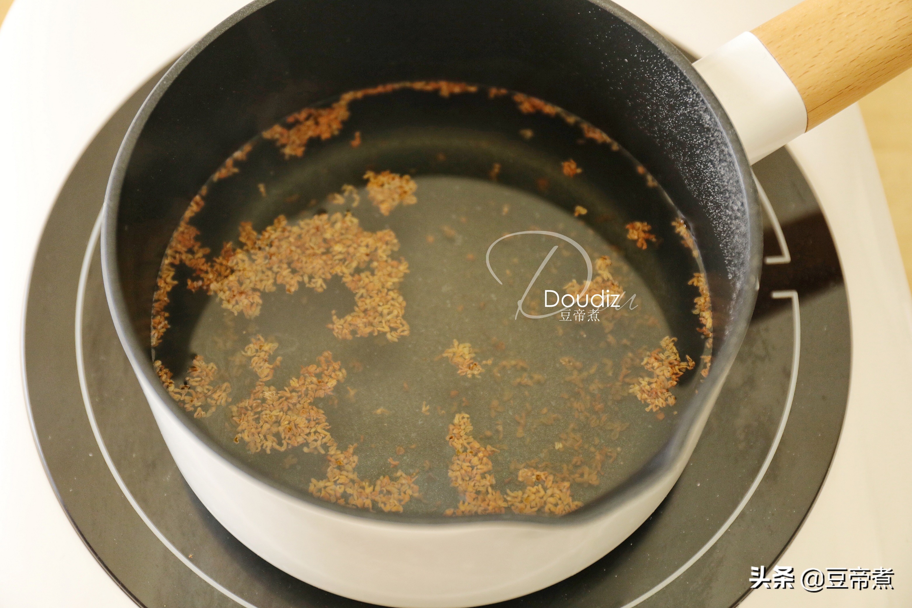 用牛奶和奶粉做甜品,用牛奶做的甜品简单小孩都会做