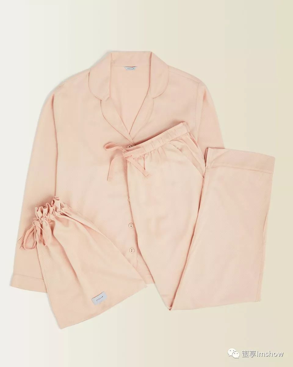 梅根王妃经典服装品牌,梅根王妃连衣裙品牌