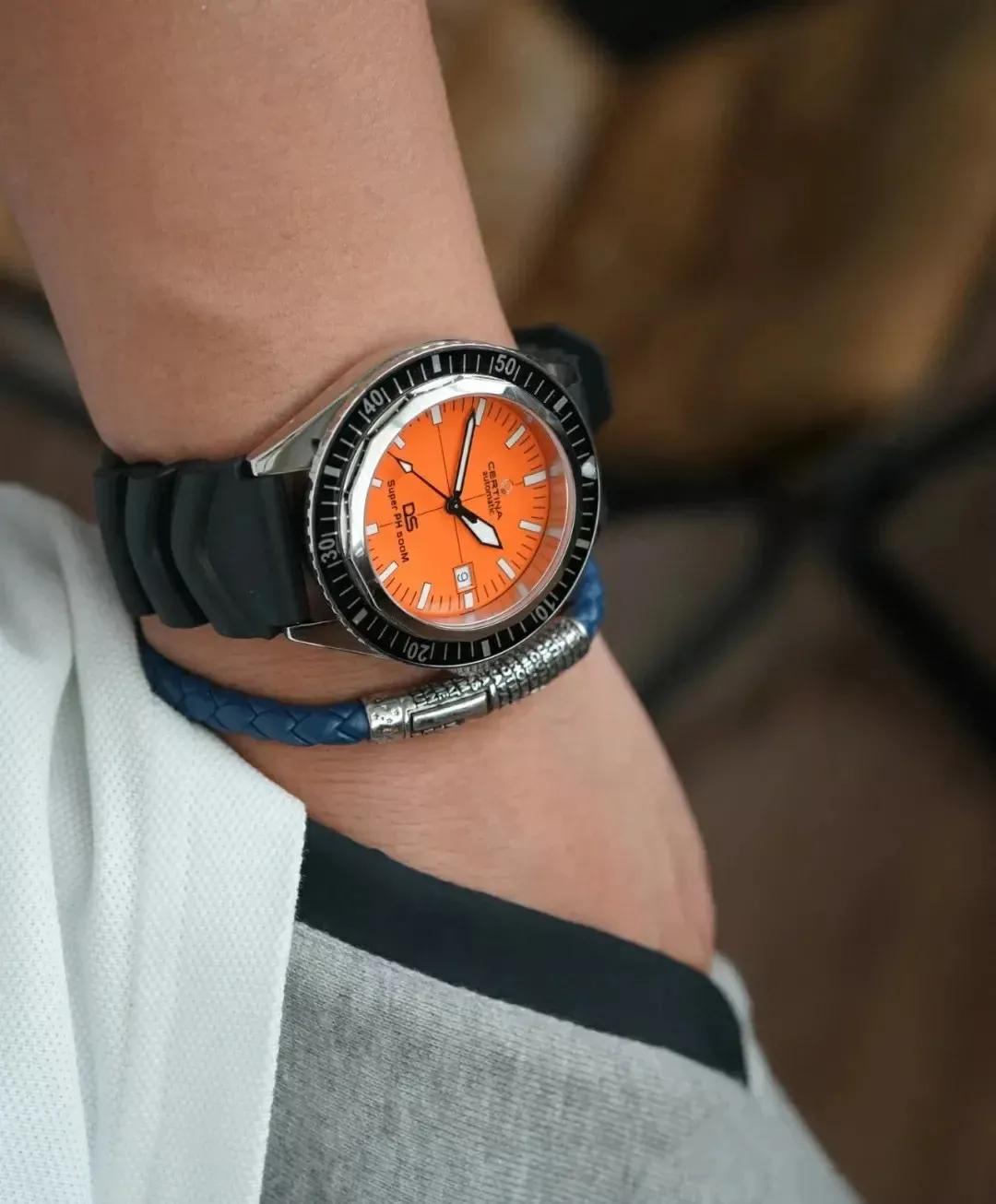 万元左右最保值的潜水表,万元内潜水表哪款最好