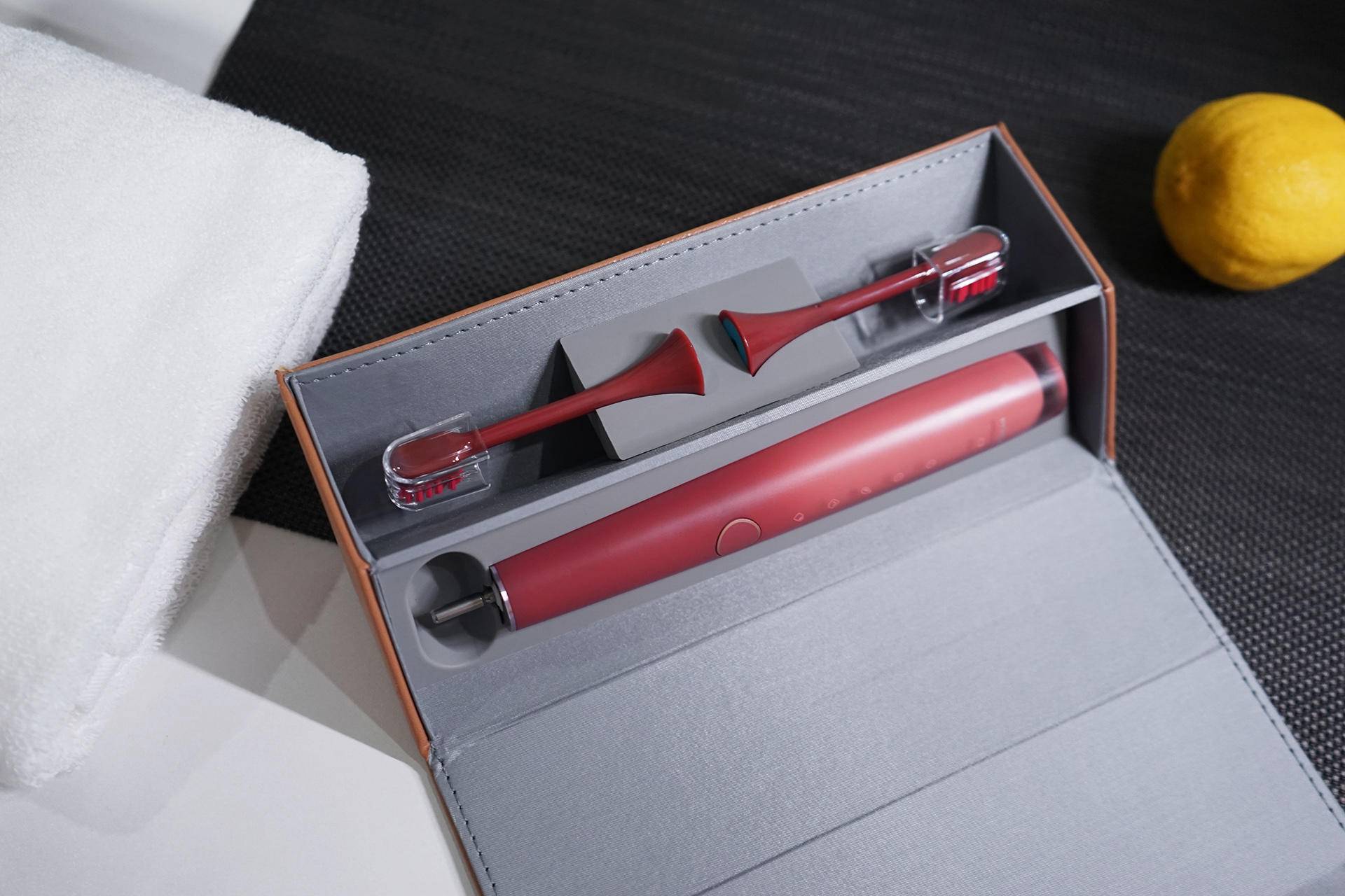 牙齿更干净健康，脸蛋也要美美的！罗曼藏不住的“小心机”