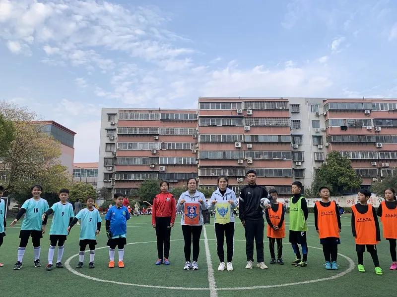 小学足球文化节开幕式,开封县街小学足球赛2024年