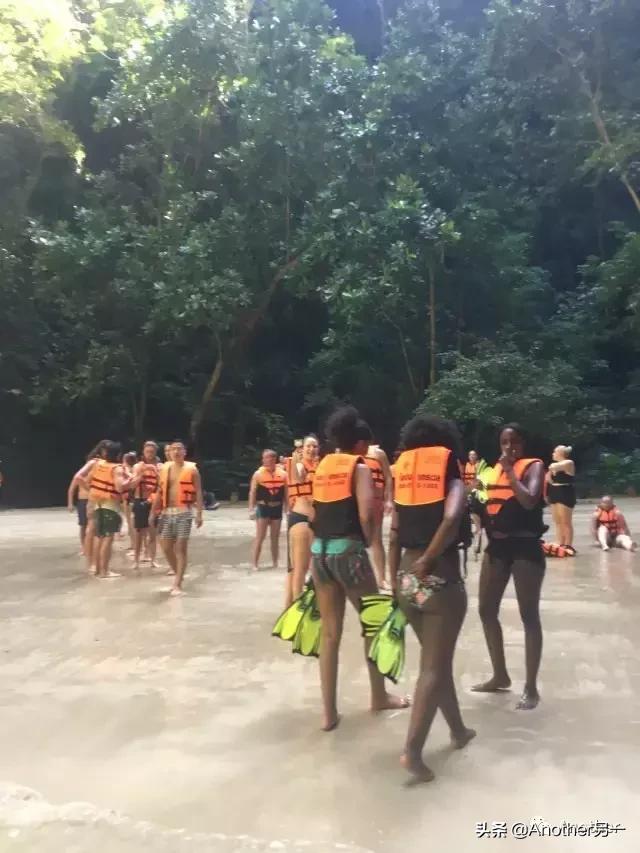 泰国普吉岛甲米具体的位置,泰国导游