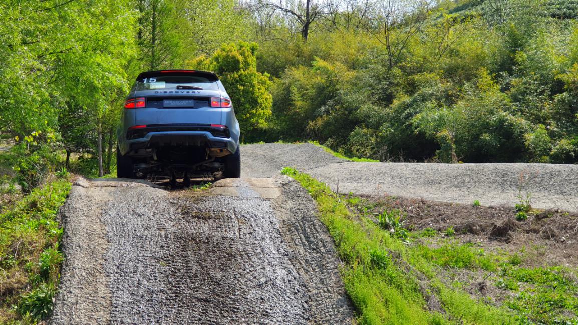 路虎中国版试驾,路虎探索发现无止境