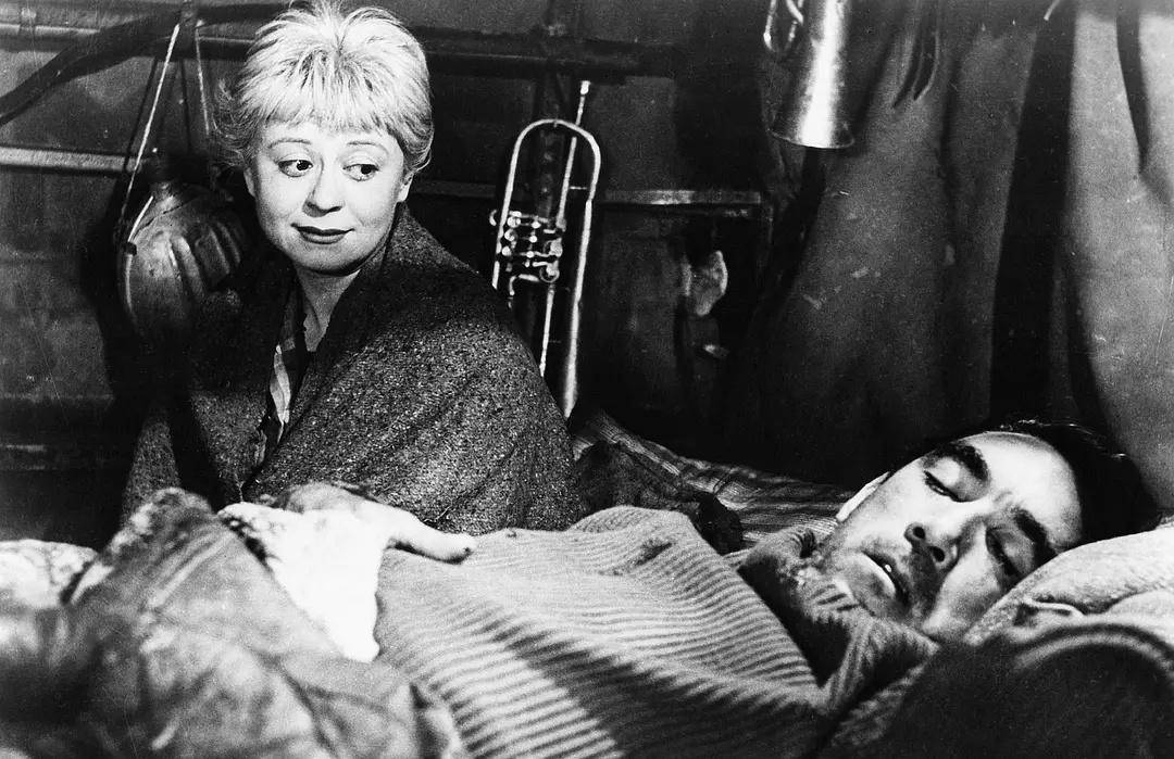 大路费里尼讲的啥,费里尼艺术分析