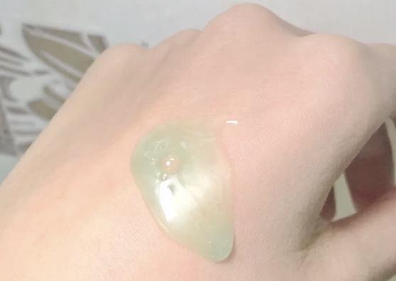 好羡慕吴千语,家里沐浴露很多,根据心情来挑选味道