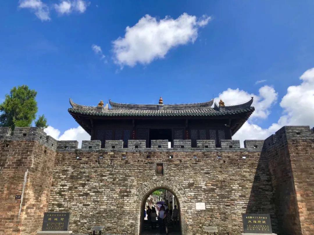 三娘湾现代诗歌,游三孔现代诗歌