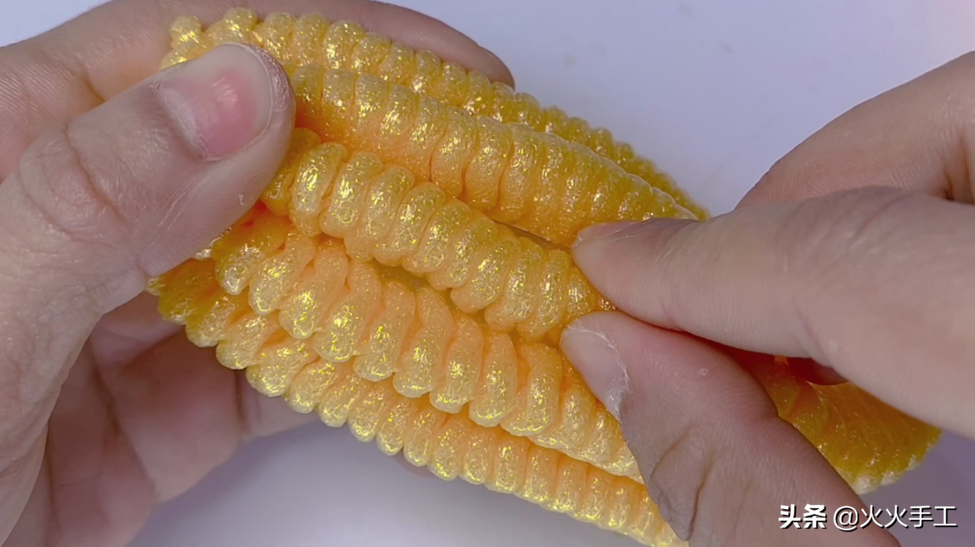 用一个水果网做的玉米简单又方便,快看这是什么