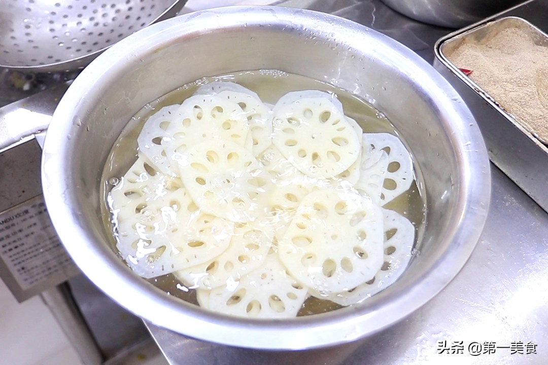 铁锅焯水藕片怎么不发黑,怎么焯水藕片又脆又不发黑